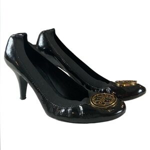 Tory Burch Caroline Black Patent Leather Elastic Pump Gold Logo Size 10